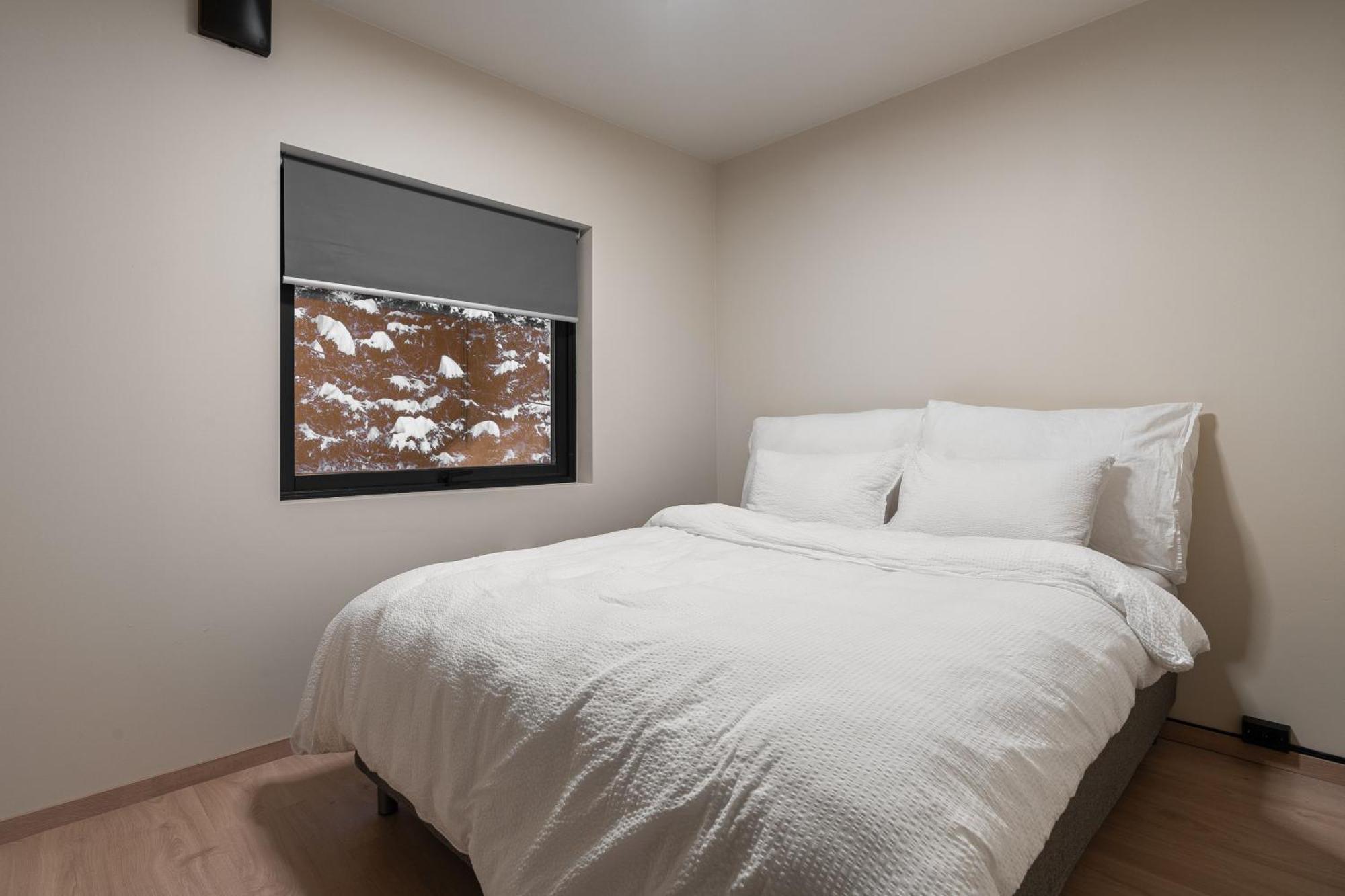 Aurora Homes - With View Apartment *